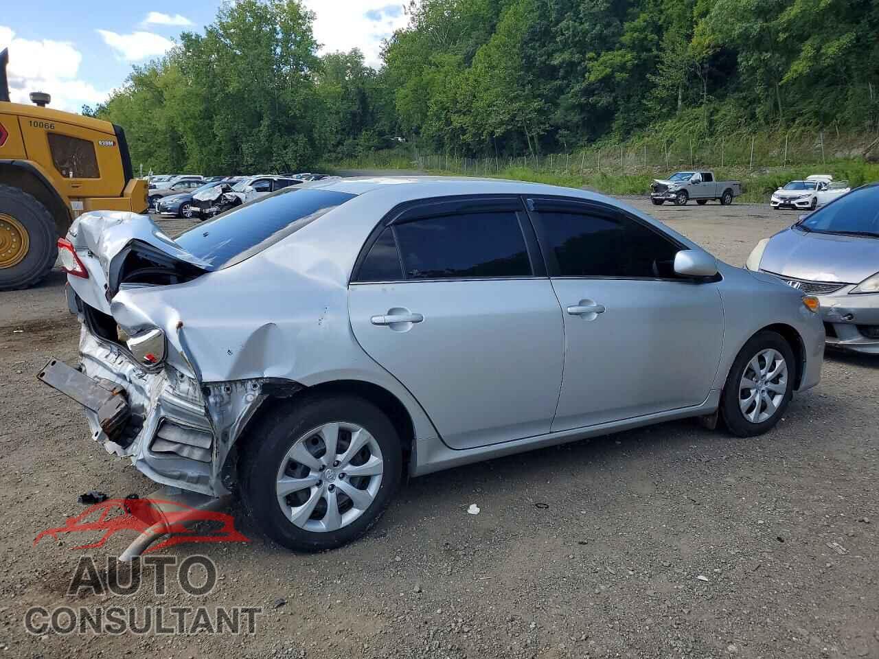 TOYOTA COROLLA 2013 - 2T1BU4EE8DC998936