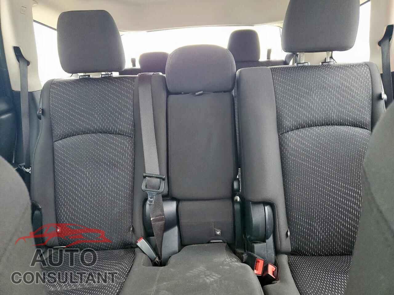 DODGE JOURNEY 2017 - 3C4PDCBB8HT677007