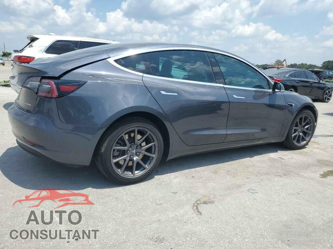 TESLA MODEL 3 2019 - 5YJ3E1EB5KF195290