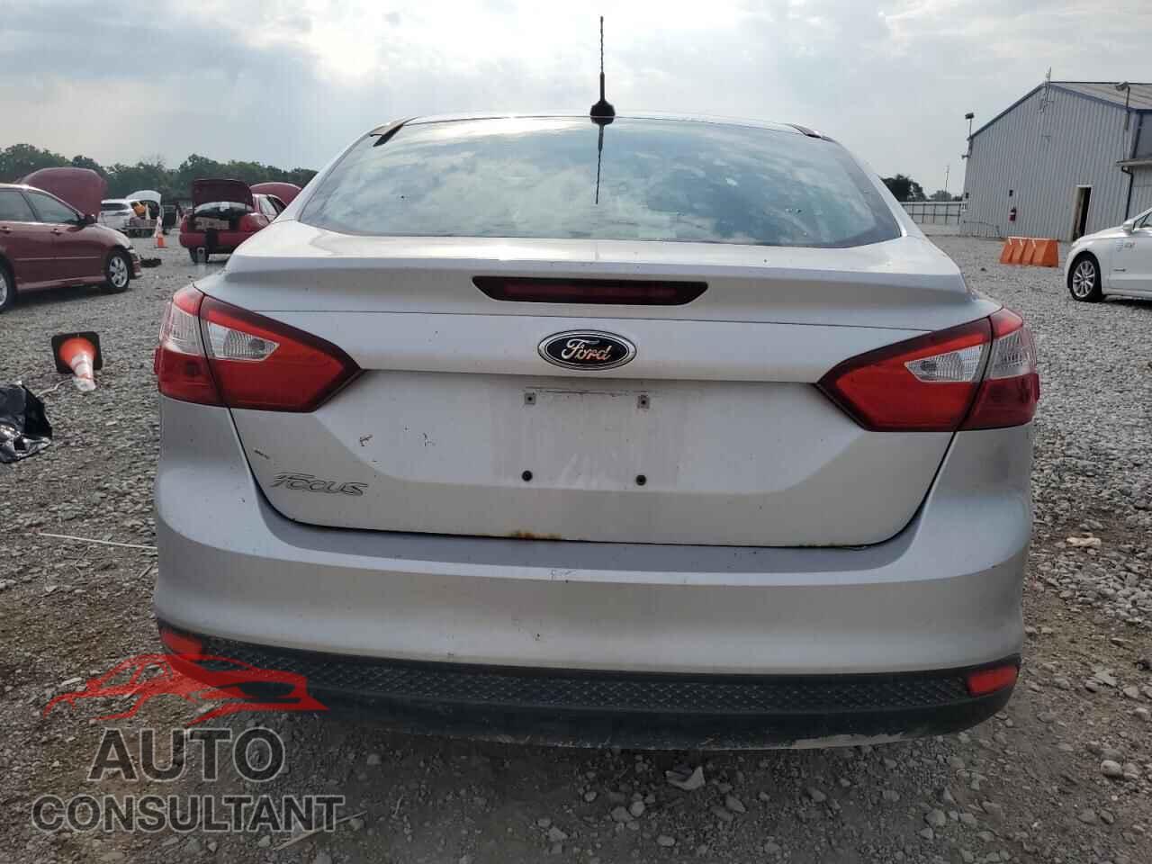 FORD FOCUS 2012 - 1FAHP3E21CL319393