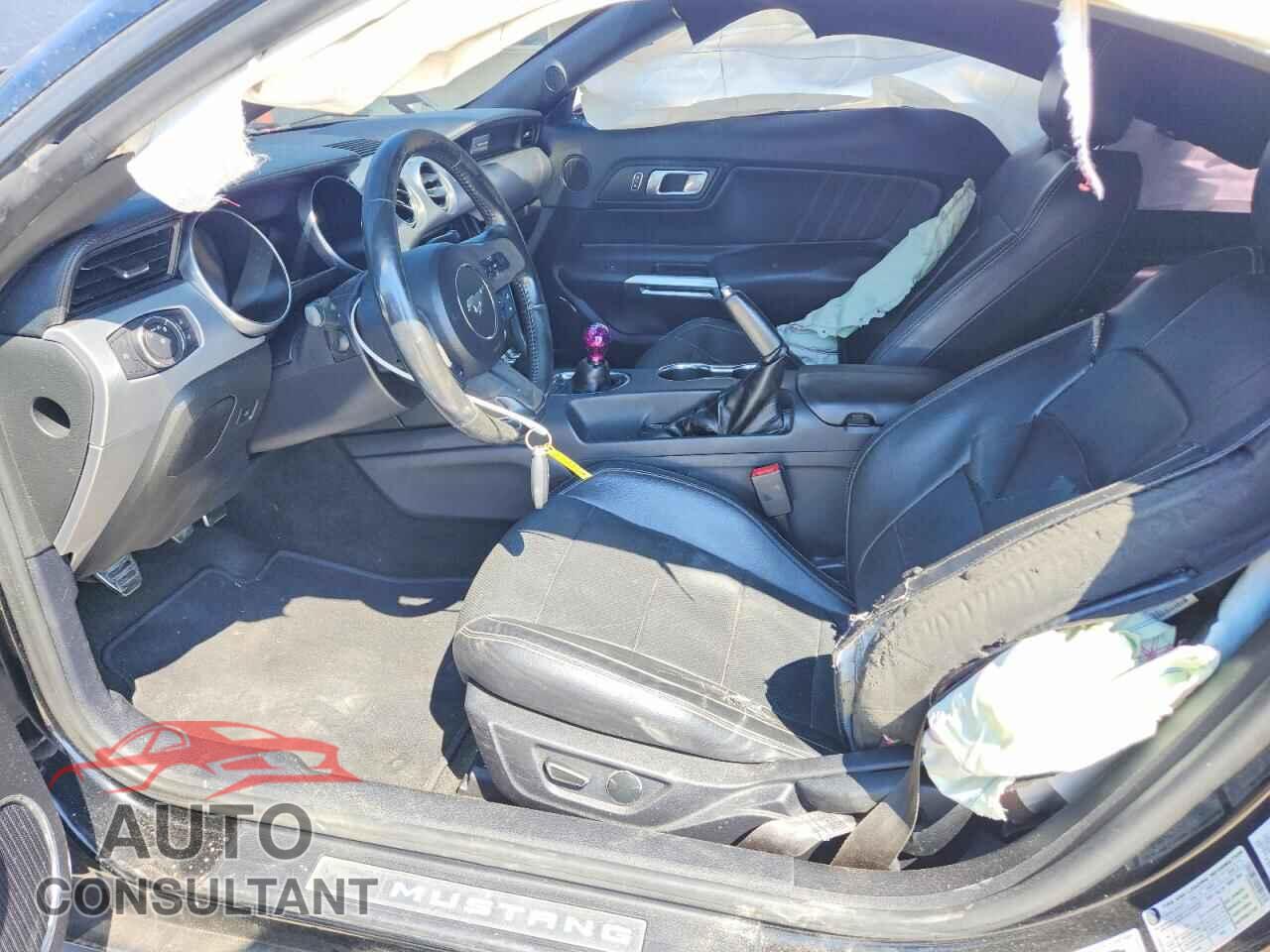FORD MUSTANG 2018 - 1FA6P8CF8J5126900