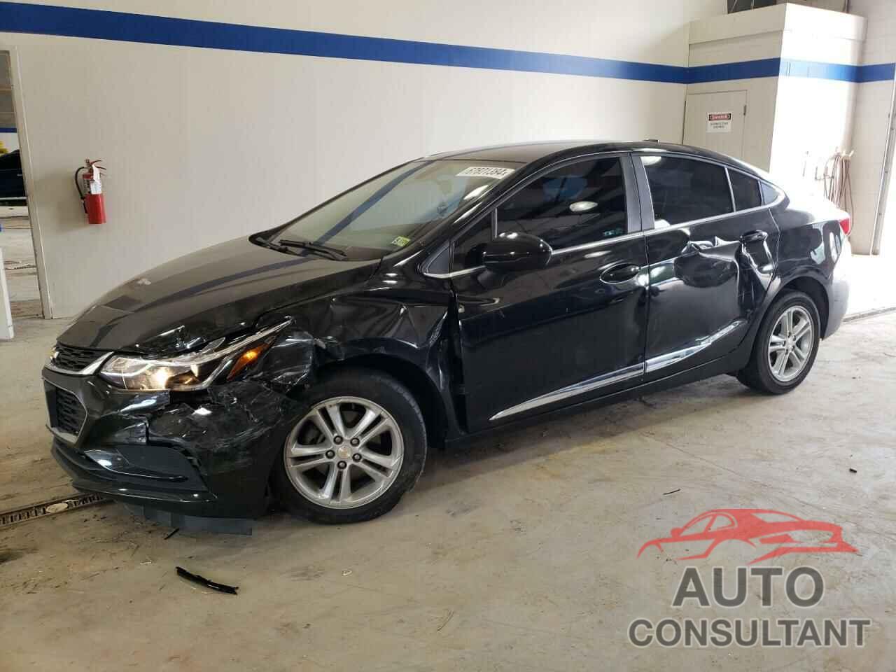 CHEVROLET CRUZE 2018 - 1G1BE5SM1J7134749