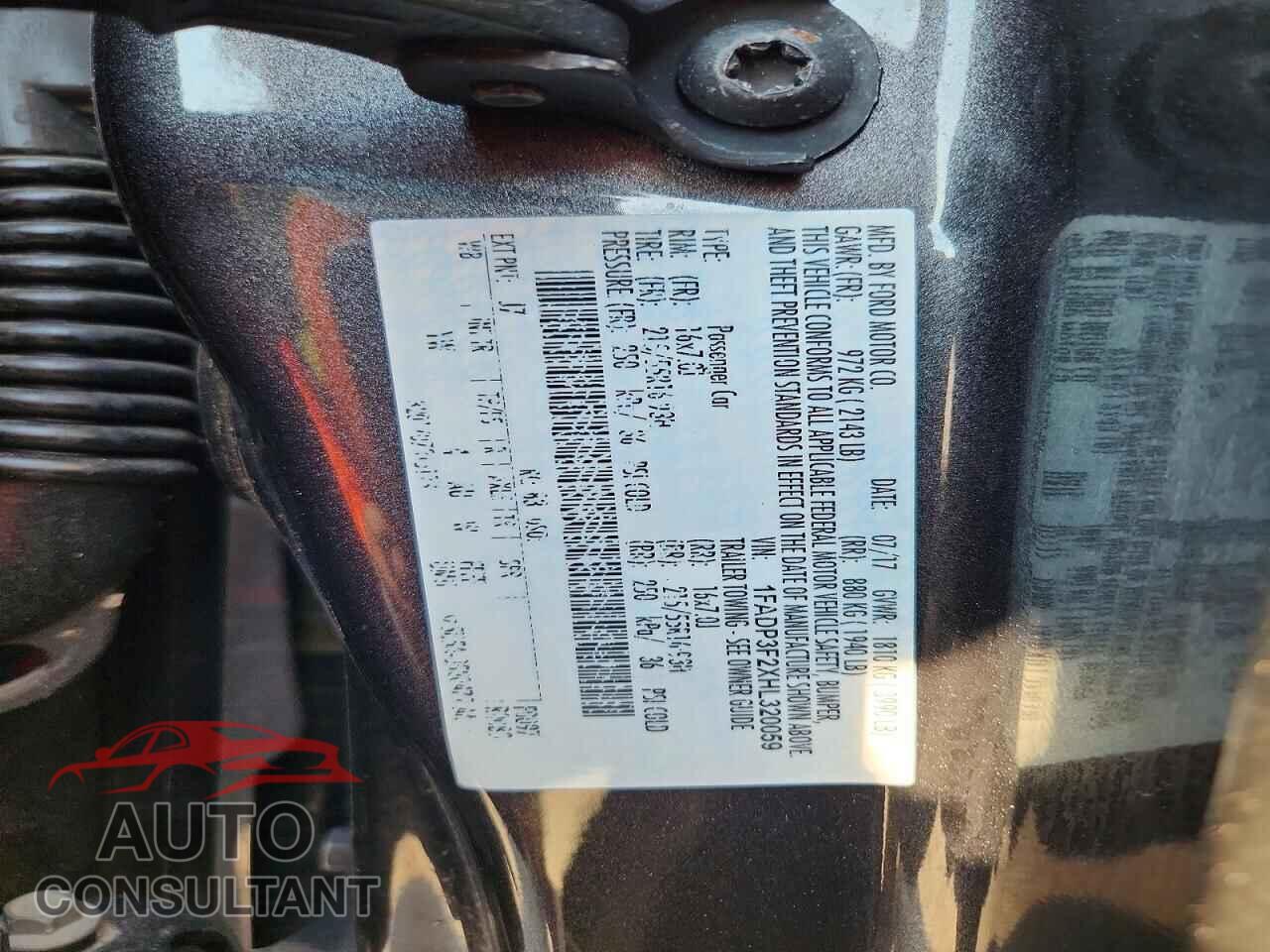 FORD FOCUS 2017 - 1FADP3F2XHL320059
