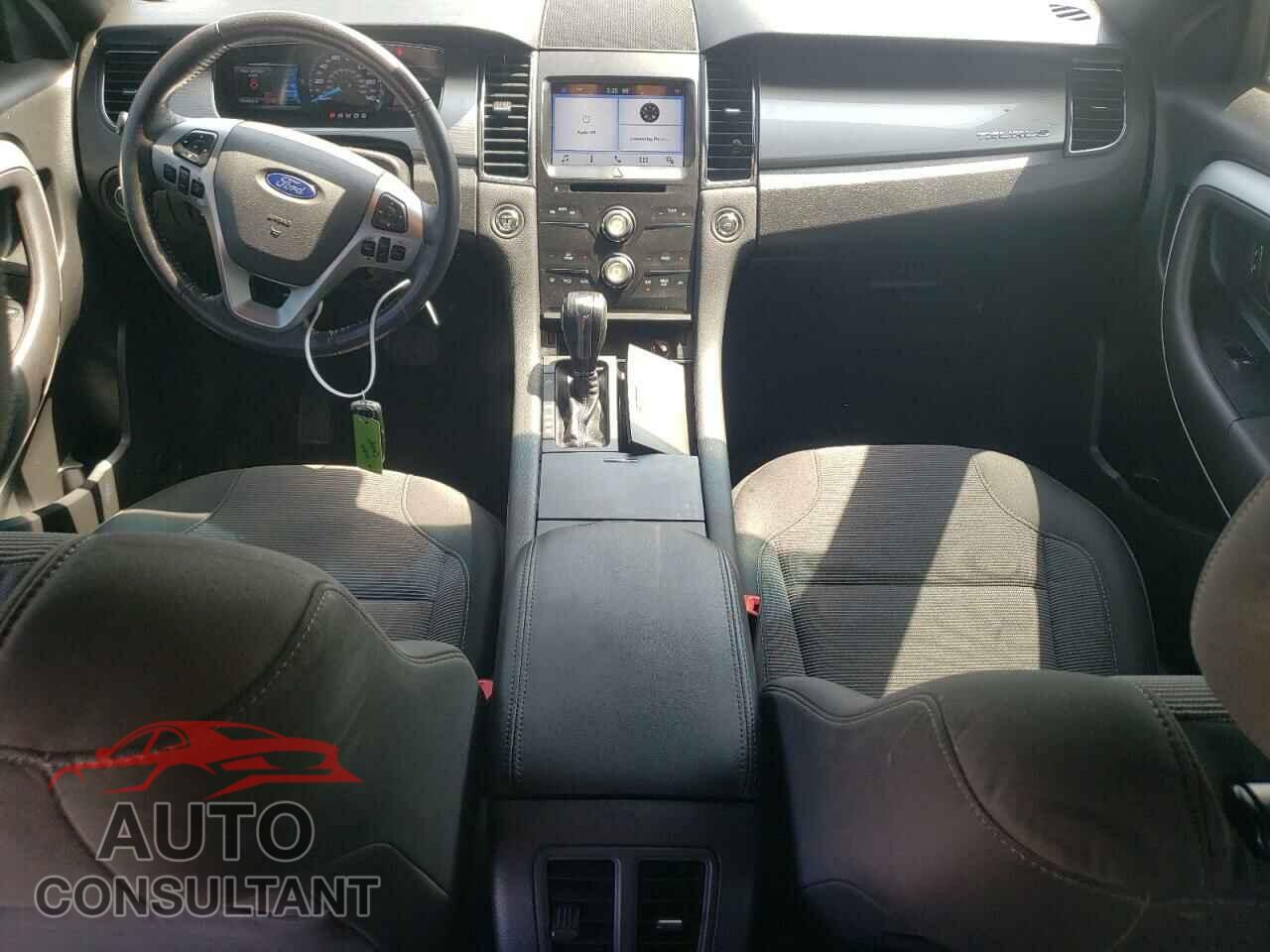 FORD TAURUS 2017 - 1FAHP2H81HG100069