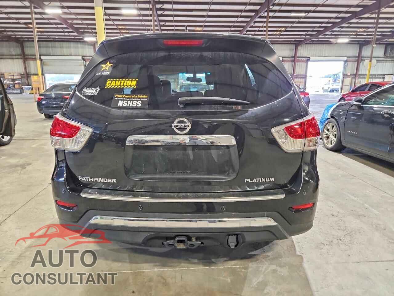 NISSAN PATHFINDER 2015 - 5N1AR2MN1FC647733