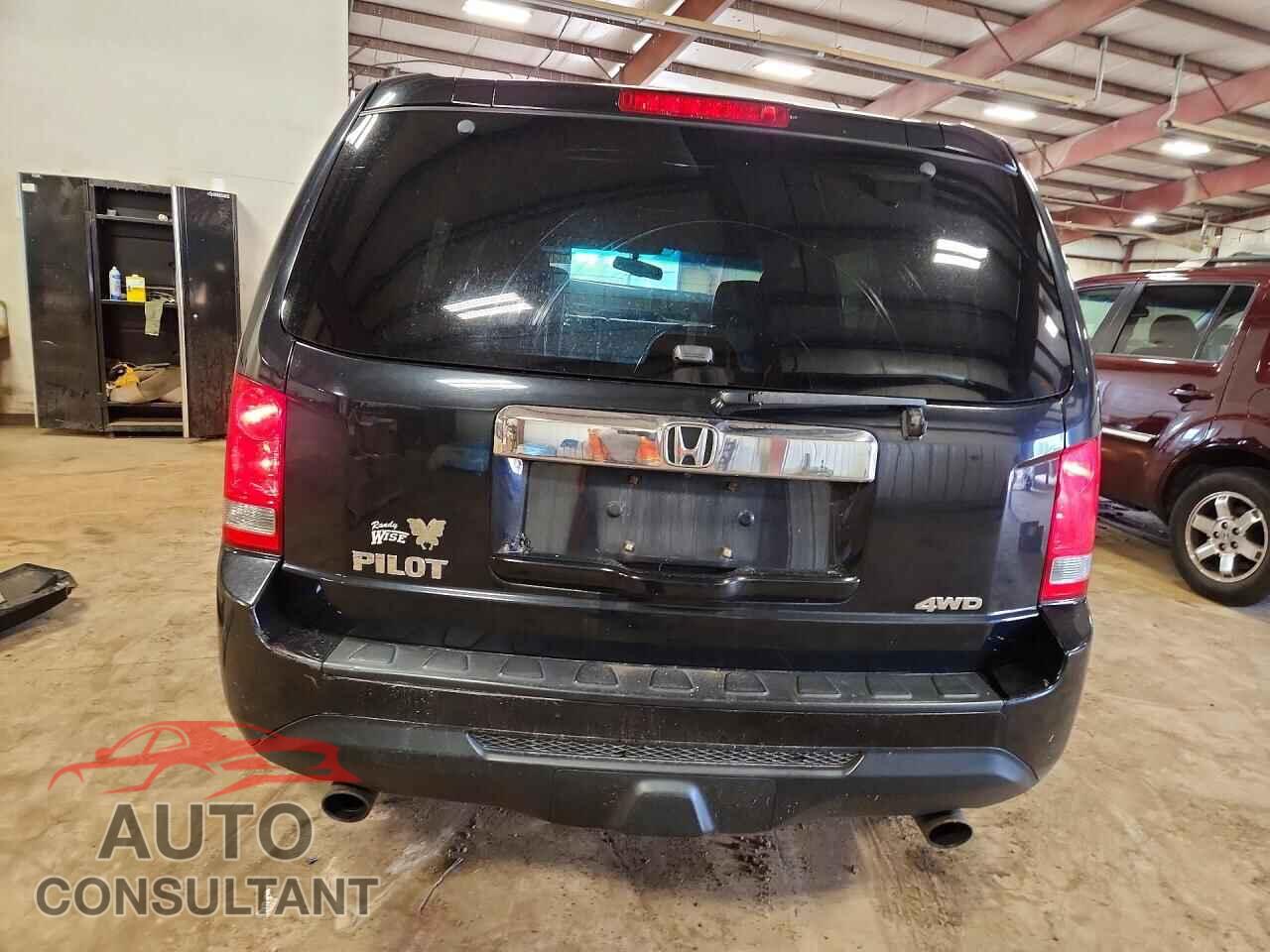 HONDA PILOT 2013 - 5FNYF4H51DB011542