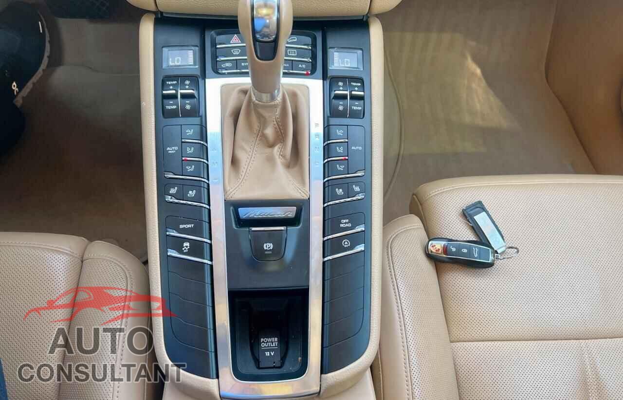 PORSCHE MACAN 2015 - WP1AB2A53FLB73814
