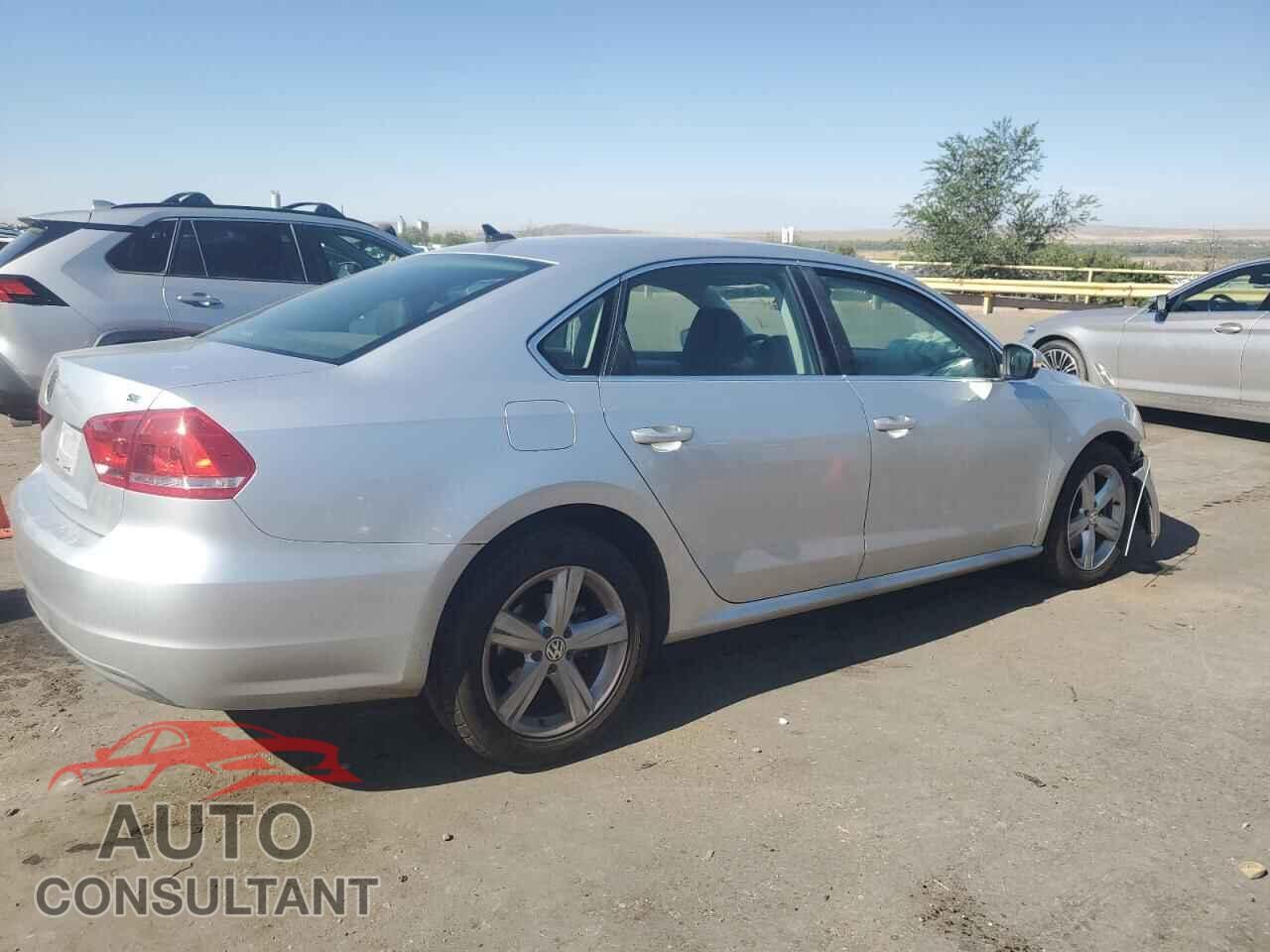 VOLKSWAGEN PASSAT 2013 - 1VWBP7A37DC106050