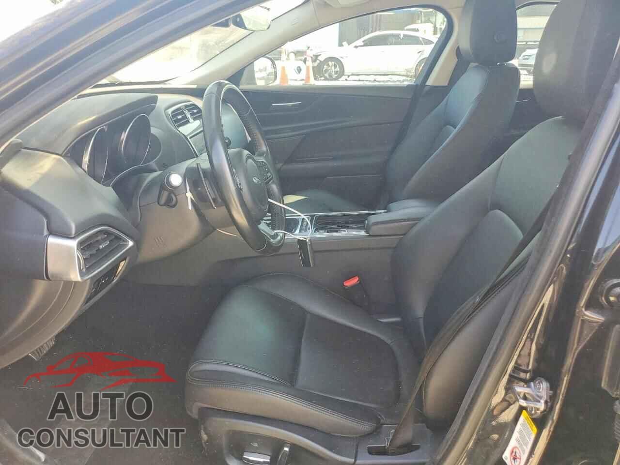 JAGUAR XE 2019 - SAJAR4FX2KCP43963