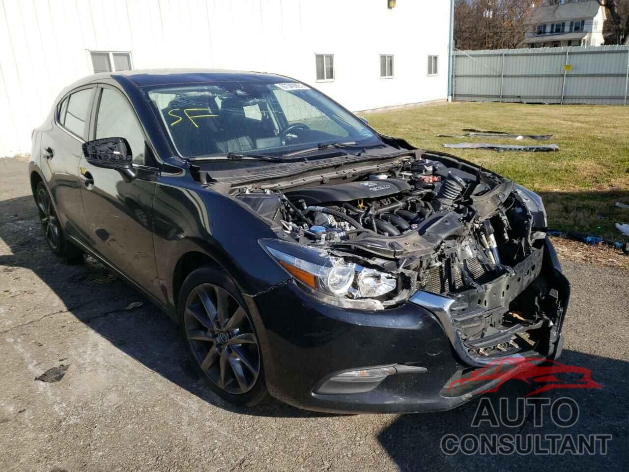 MAZDA 3 2018 - 3MZBN1L33JM182634