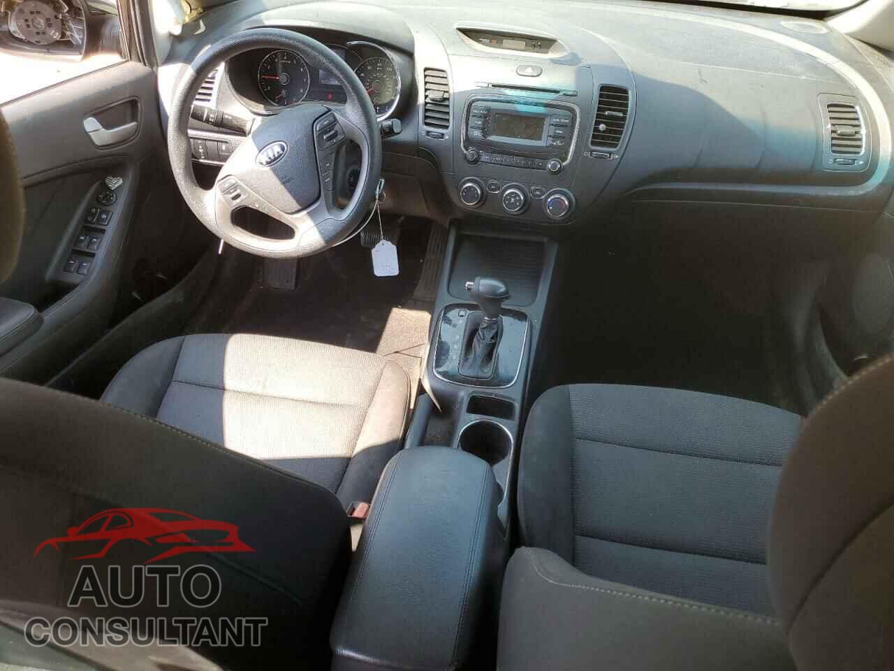 KIA FORTE 2017 - KNAFK5A85H5717818