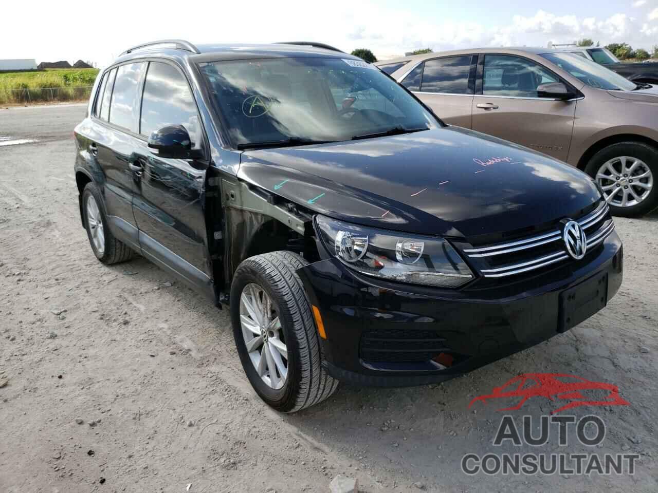 VOLKSWAGEN TIGUAN 2017 - WVGAV7AX2HK042370