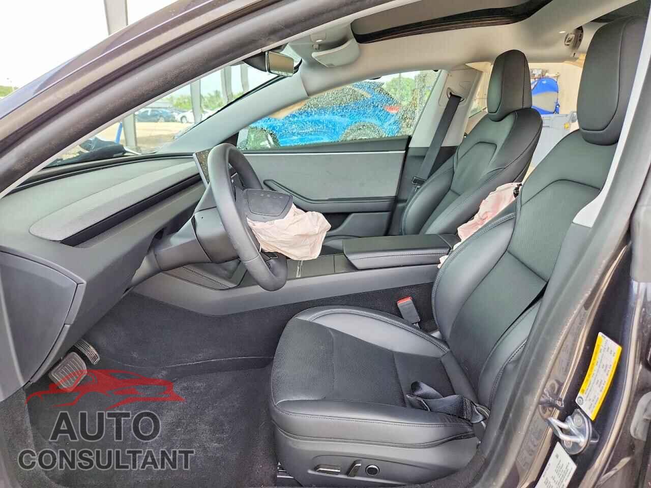 TESLA MODEL 3 2025 - 5YJ3E1EAXSF000596