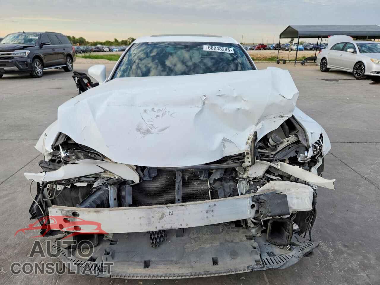 LEXUS IS 2015 - JTHBF1D22F5059019