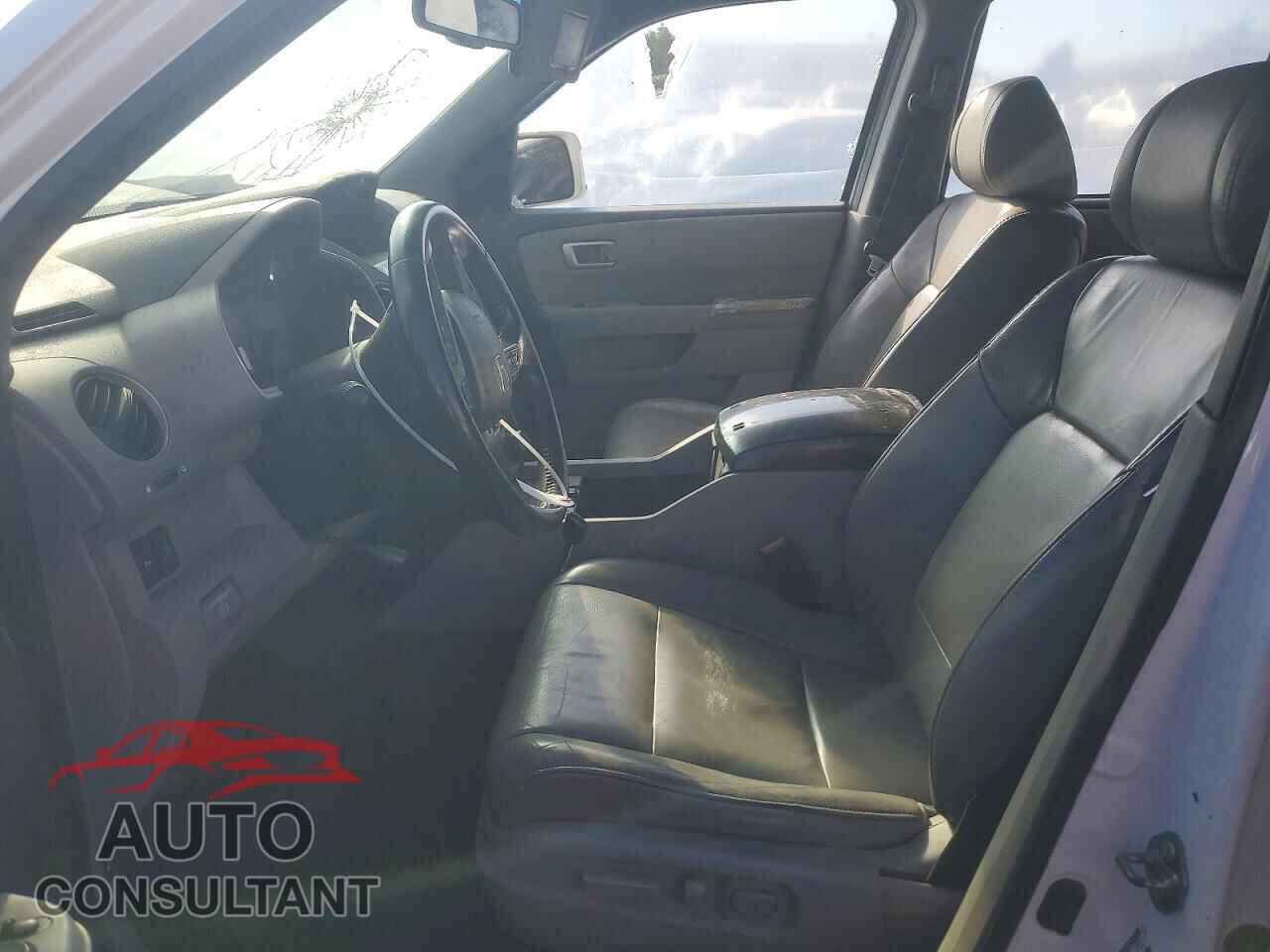 HONDA PILOT 2011 - 5FNYF3H96BB023339