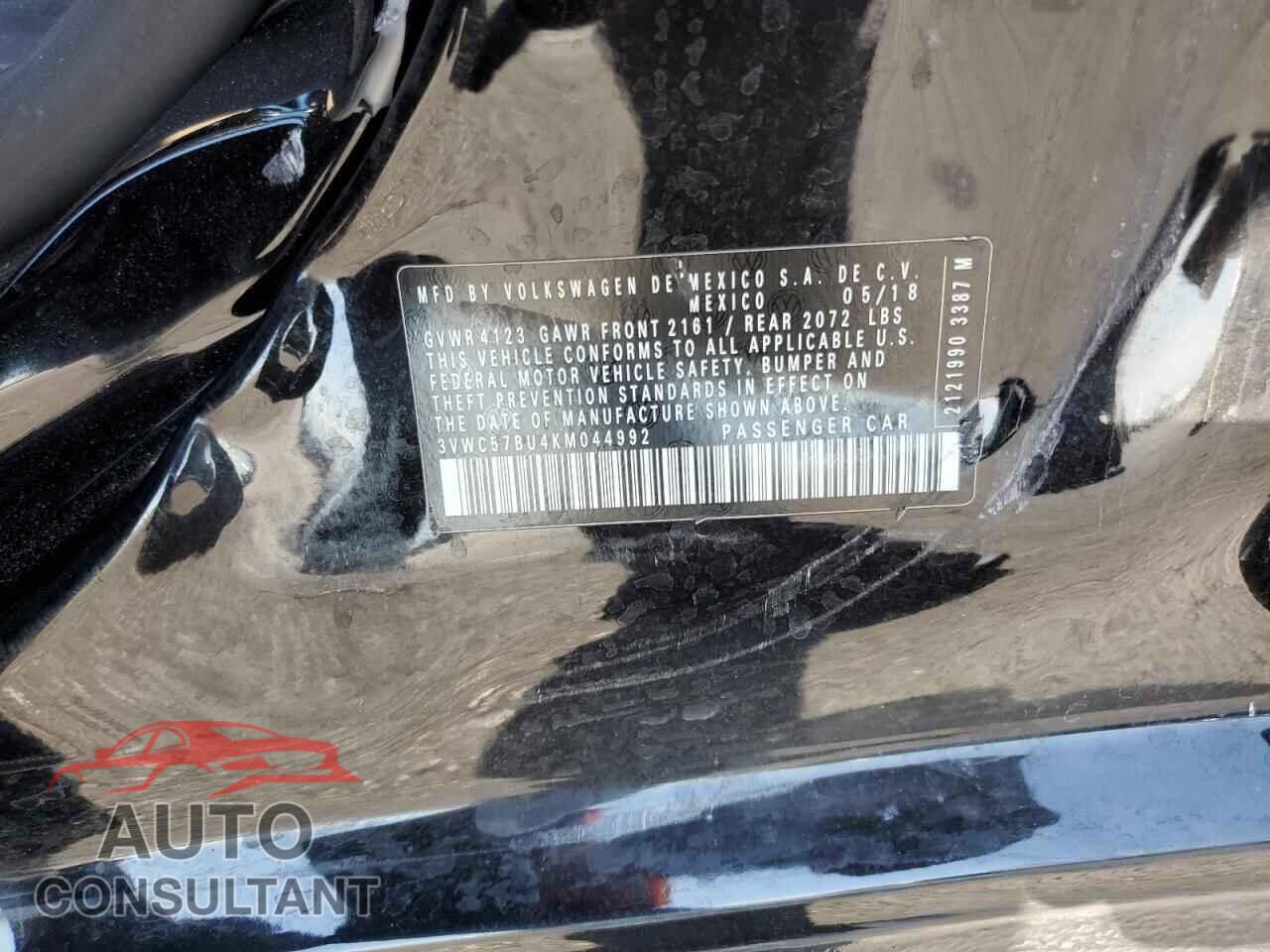 VOLKSWAGEN JETTA 2019 - 3VWC57BU4KM044992