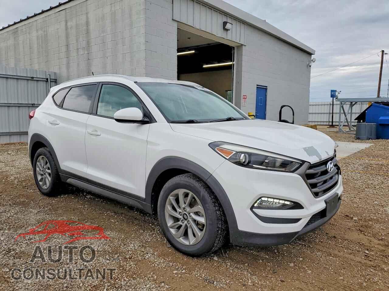 HYUNDAI TUCSON 2016 - KM8J3CA49GU056113