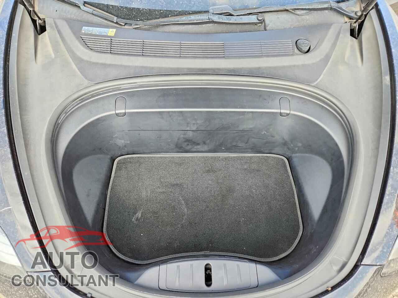 TESLA MODEL 3 2018 - 5YJ3E1EA8JF071214