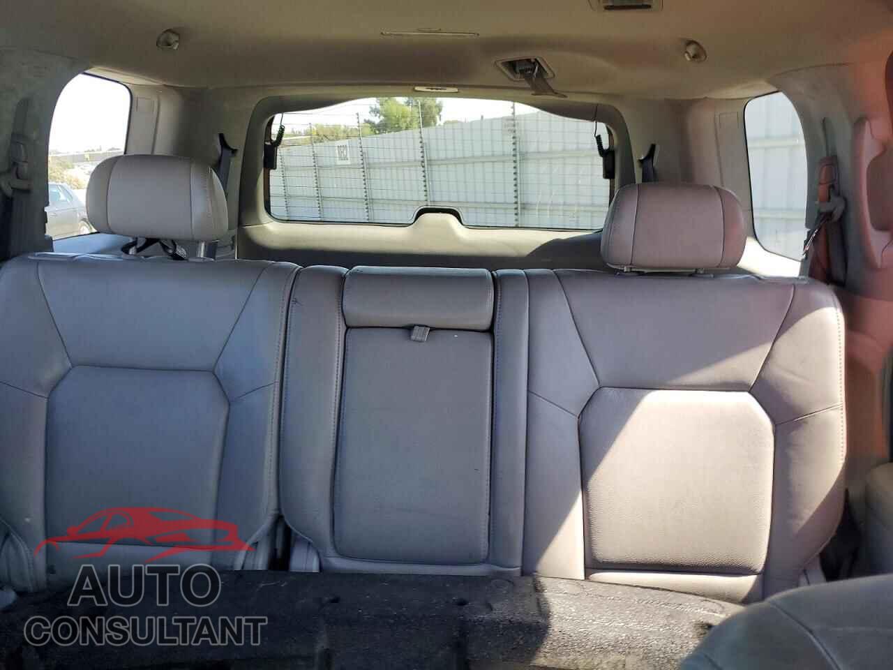 HONDA PILOT 2011 - 5FNYF4H58BB034006