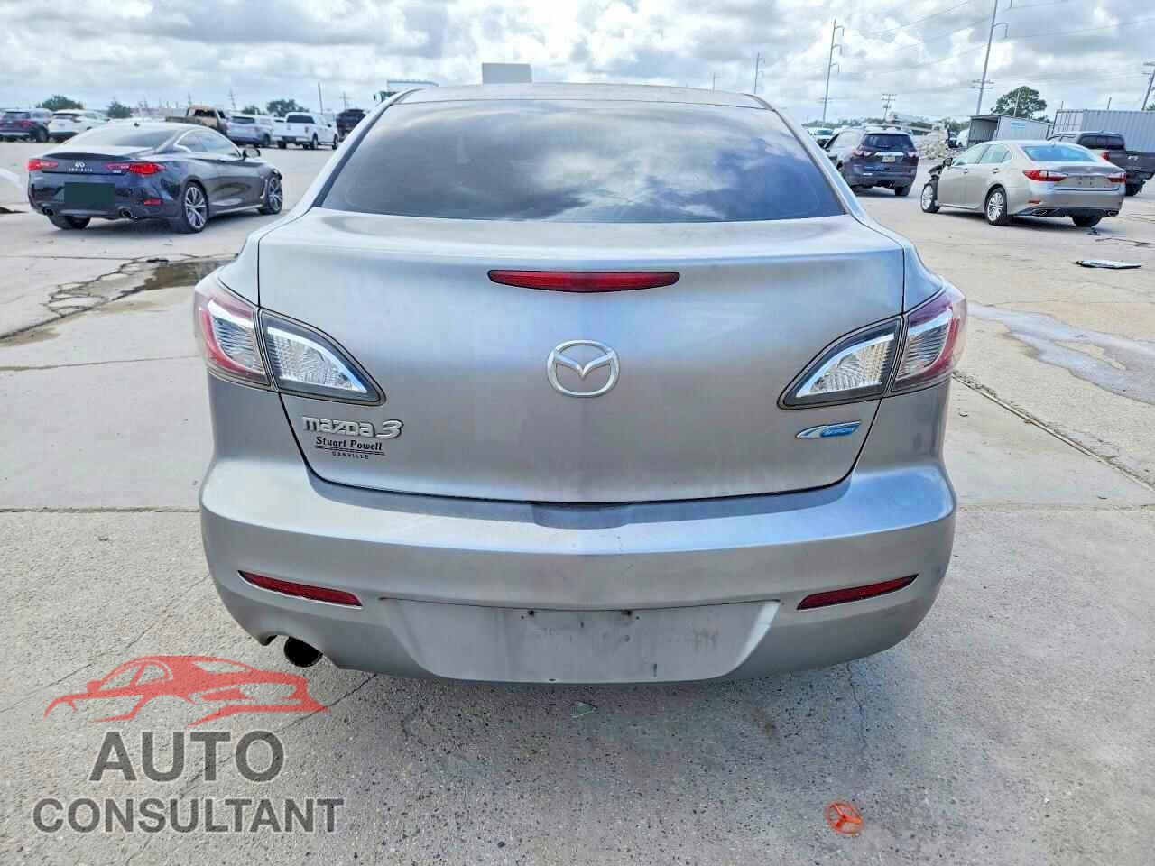 MAZDA 3 2012 - JM1BL1V70C1658010