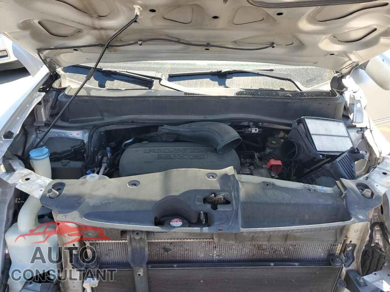 HONDA PILOT 2011 - 5FNYF4H92BB068655