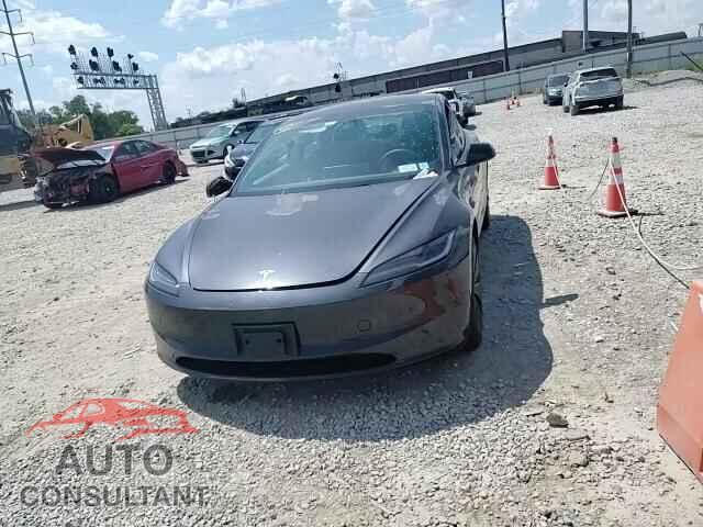 TESLA MODEL 3 2025 - 5YJ3E1EA6SF904607