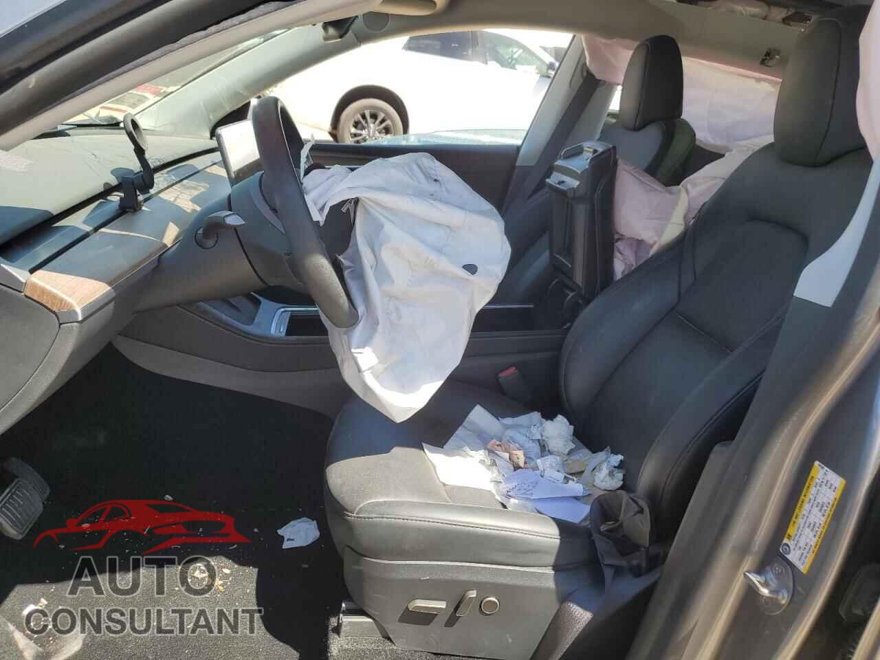 TESLA MODEL Y 2025 - 7SAYGAEE0SF291342