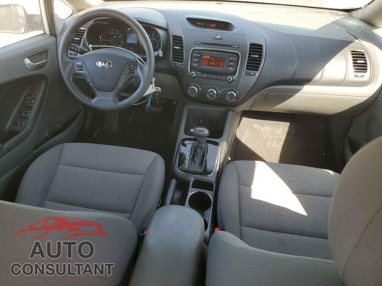 KIA FORTE 2017 - 3KPFK4A74HE063645