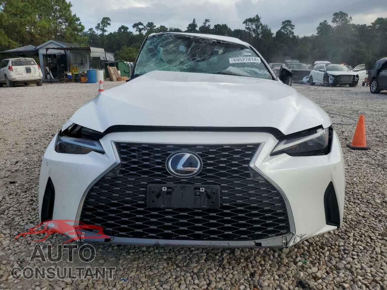 LEXUS IS 2021 - JTHCA1D20M5117483