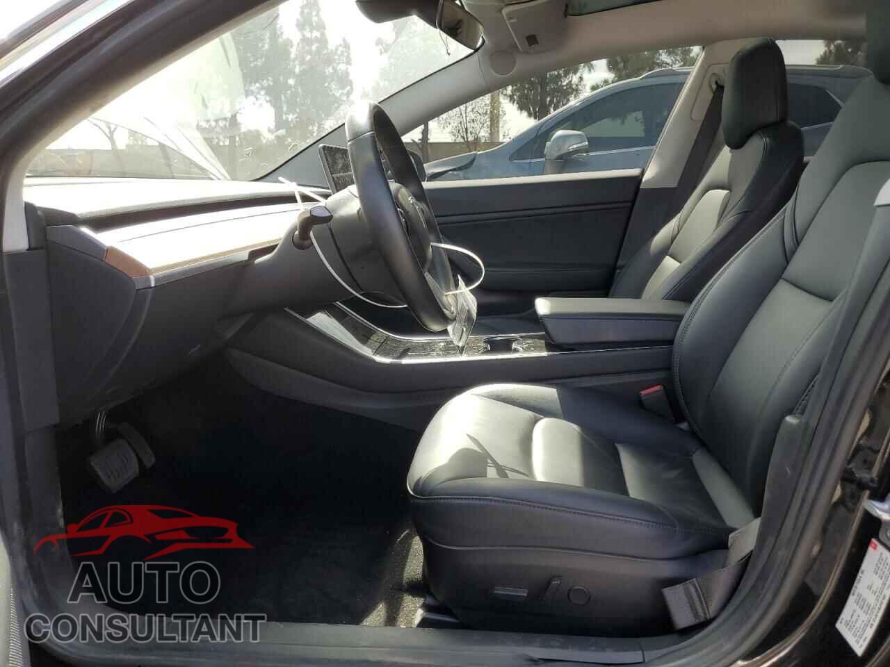 TESLA MODEL 3 2018 - 5YJ3E1EA8JF071097