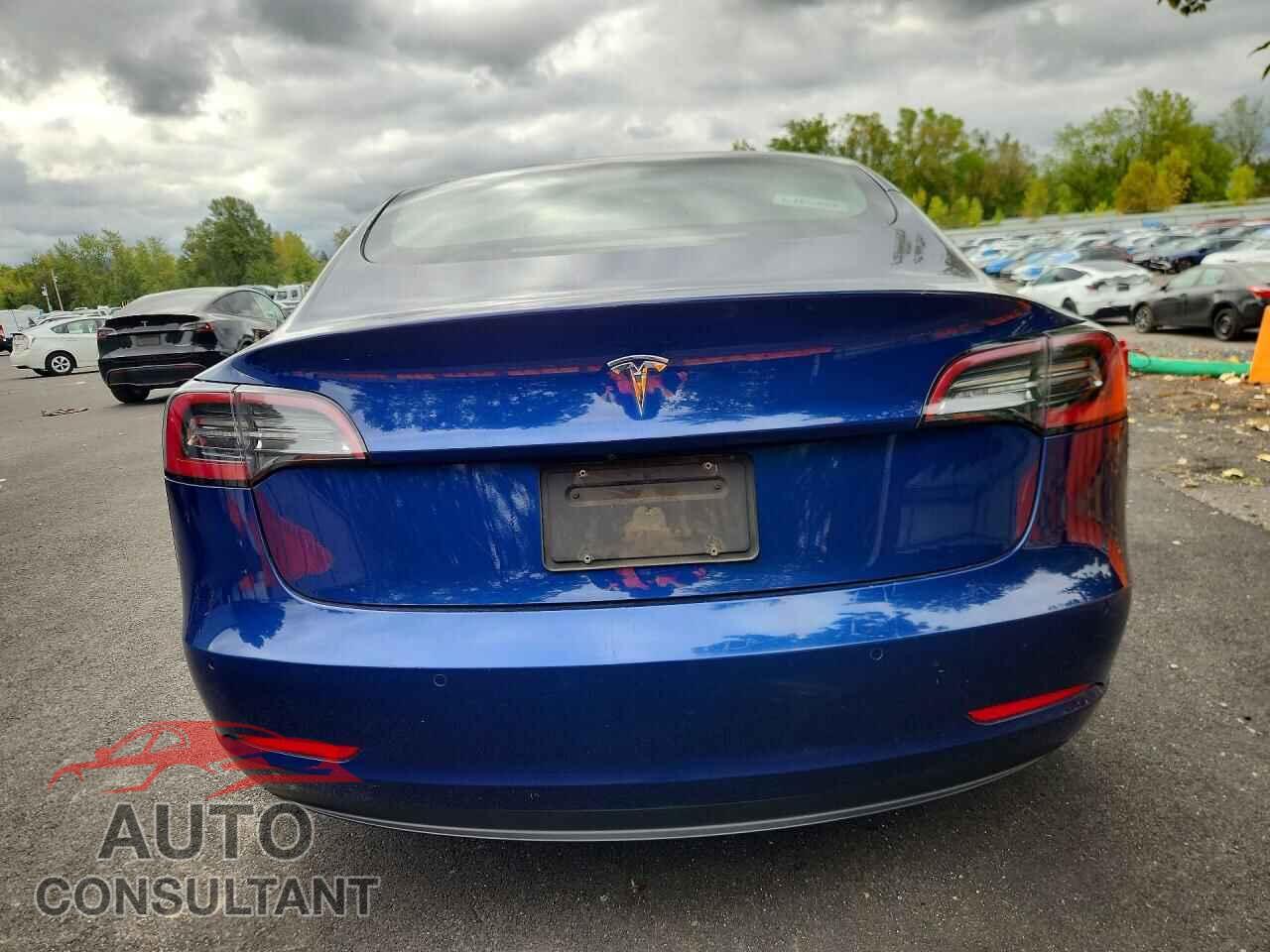 TESLA MODEL 3 2022 - 5YJ3E1EA1NF303884