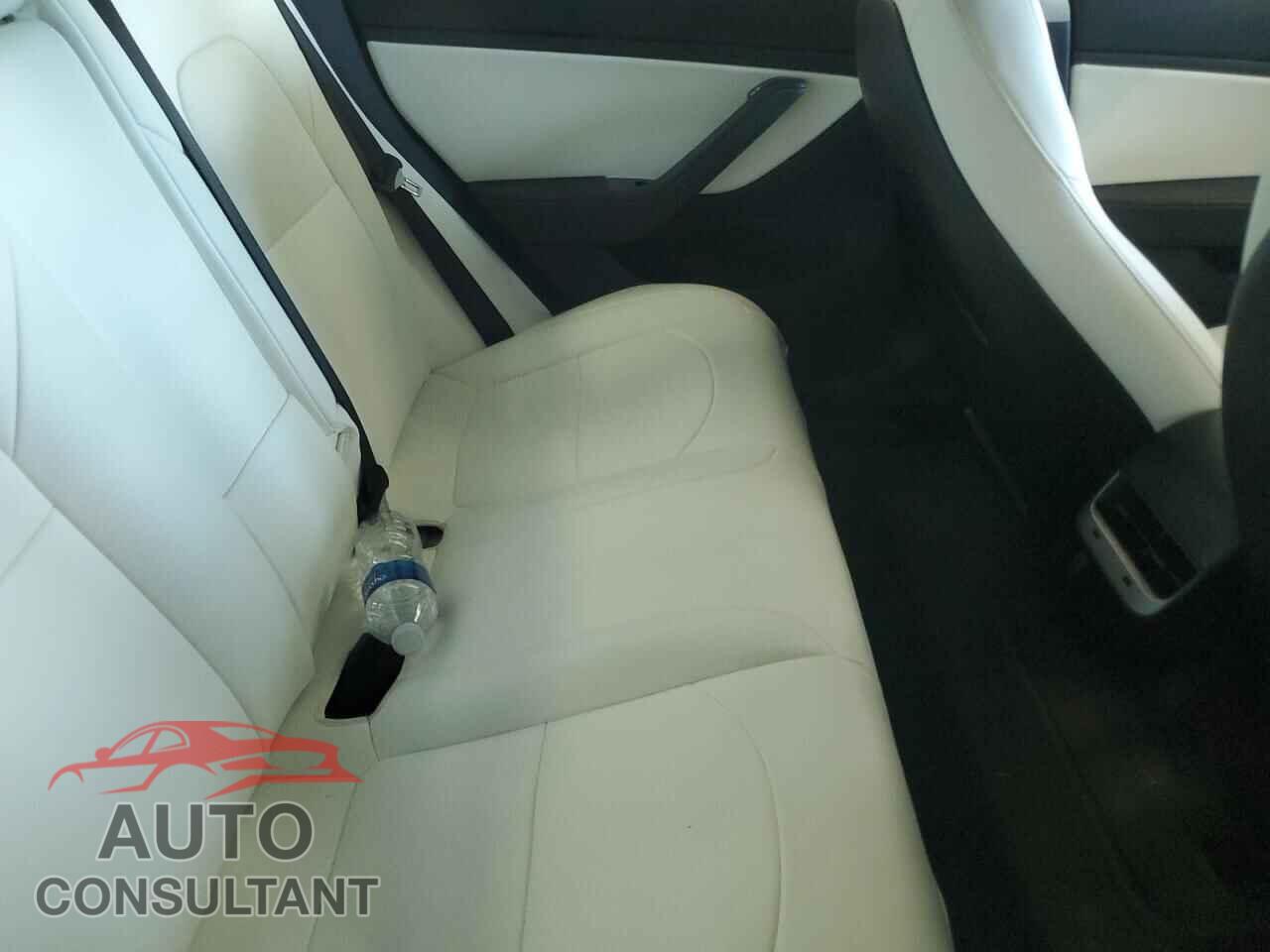 TESLA MODEL 3 2019 - 5YJ3E1EA7KF327778