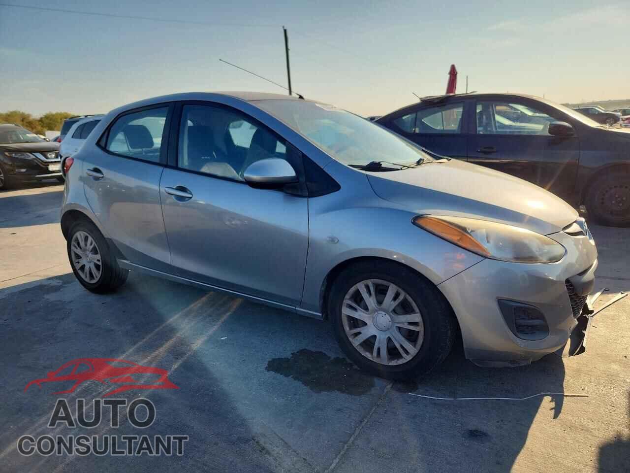 MAZDA 2 2013 - JM1DE1KY7D0170678