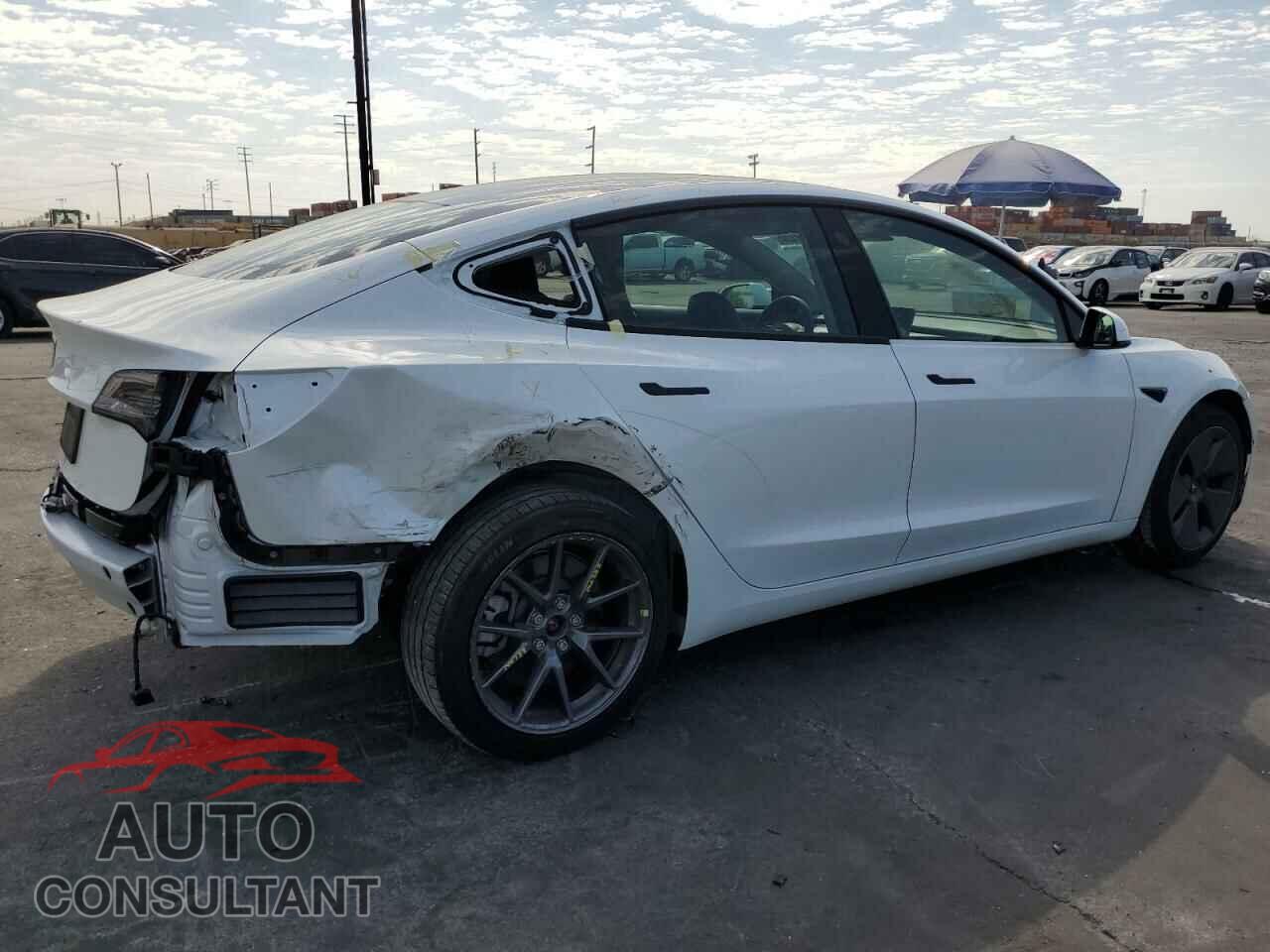 TESLA MODEL 3 2022 - 5YJ3E1EA6NF331051