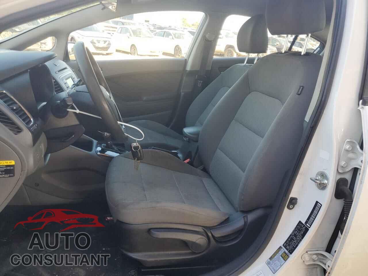 KIA FORTE 2017 - 3KPFK4A75HE109872