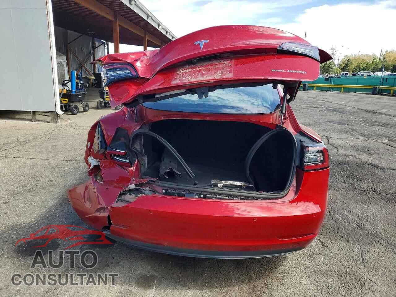 TESLA MODEL 3 2018 - 5YJ3E1EB4JF104752