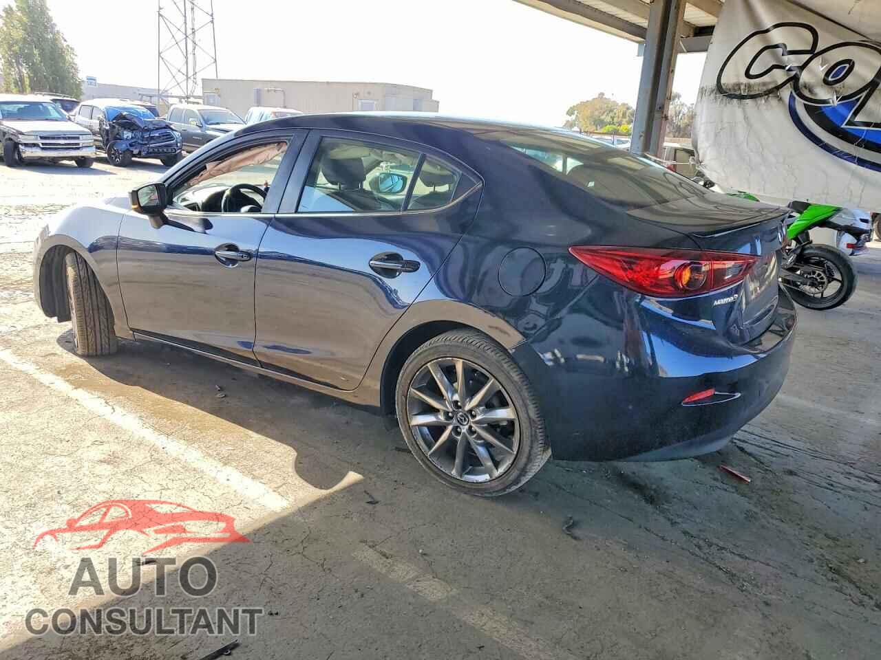 MAZDA 3 2018 - 3MZBN1V33JM191380
