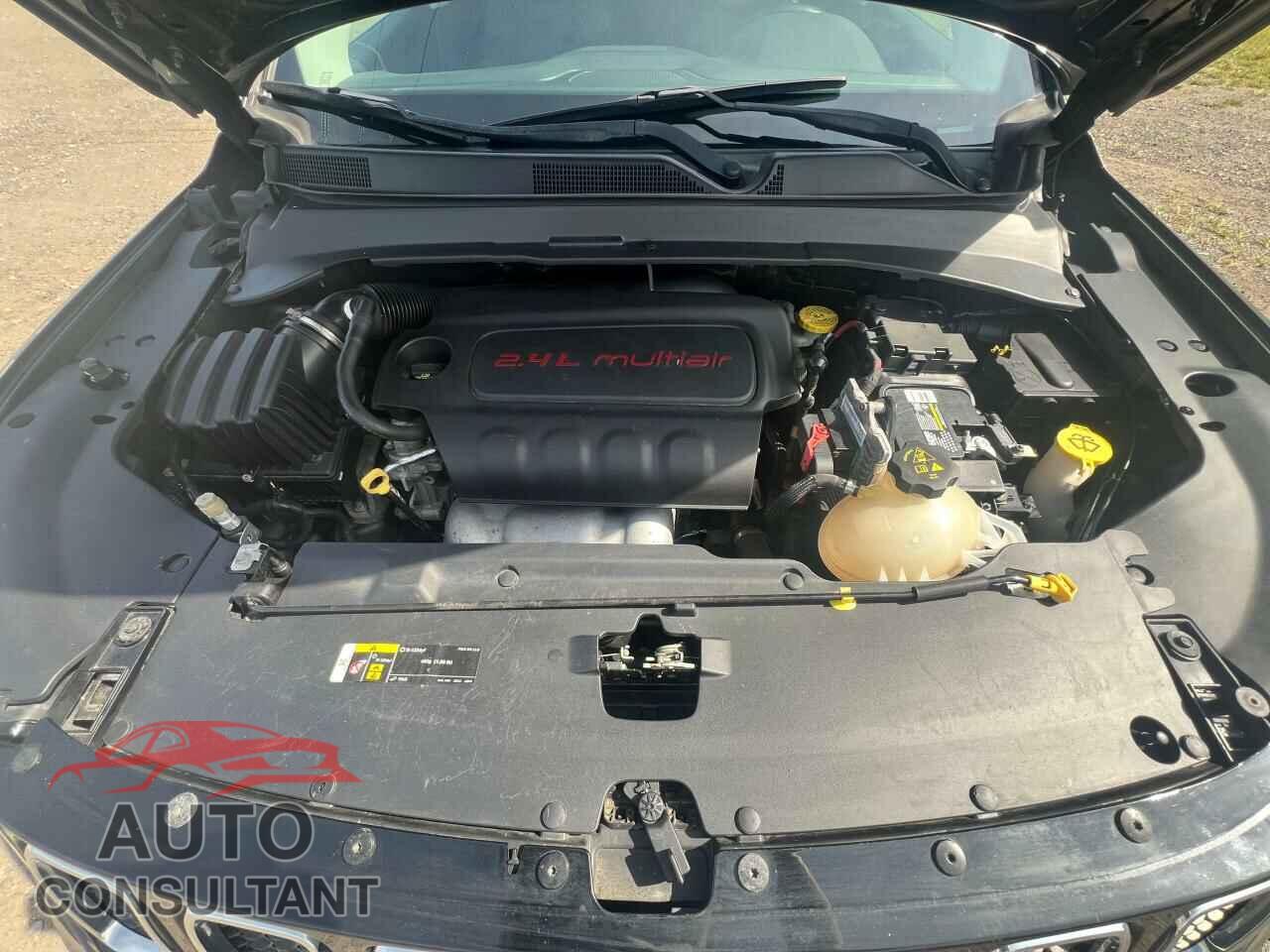 JEEP COMPASS 2018 - 3C4NJDBBXJT113015