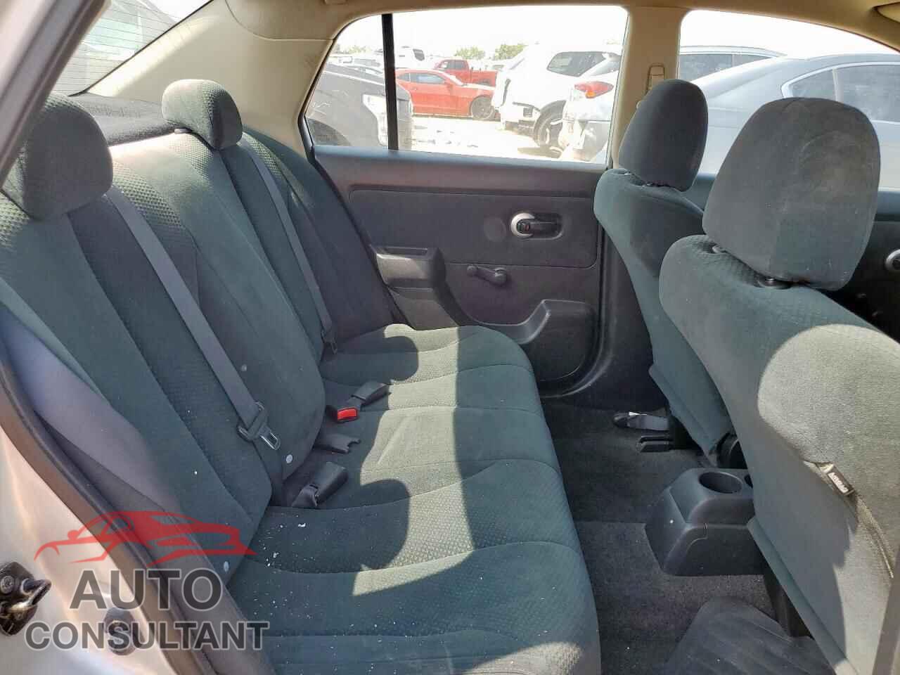 NISSAN VERSA 2011 - 3N1BC1AP3BL454737