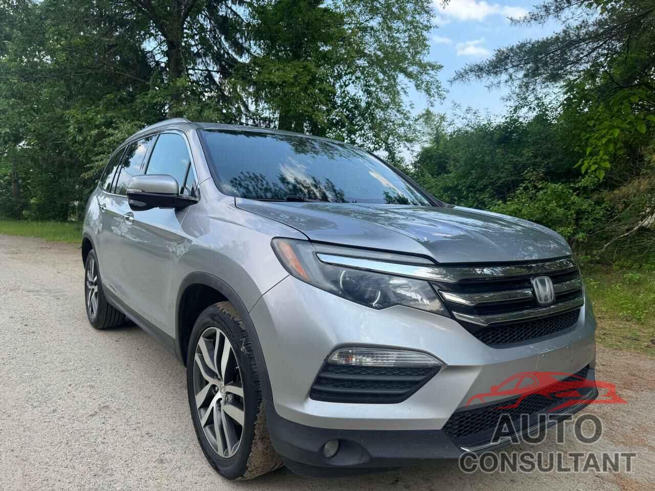 HONDA PILOT 2018 - 5FNYF6H94JB070661
