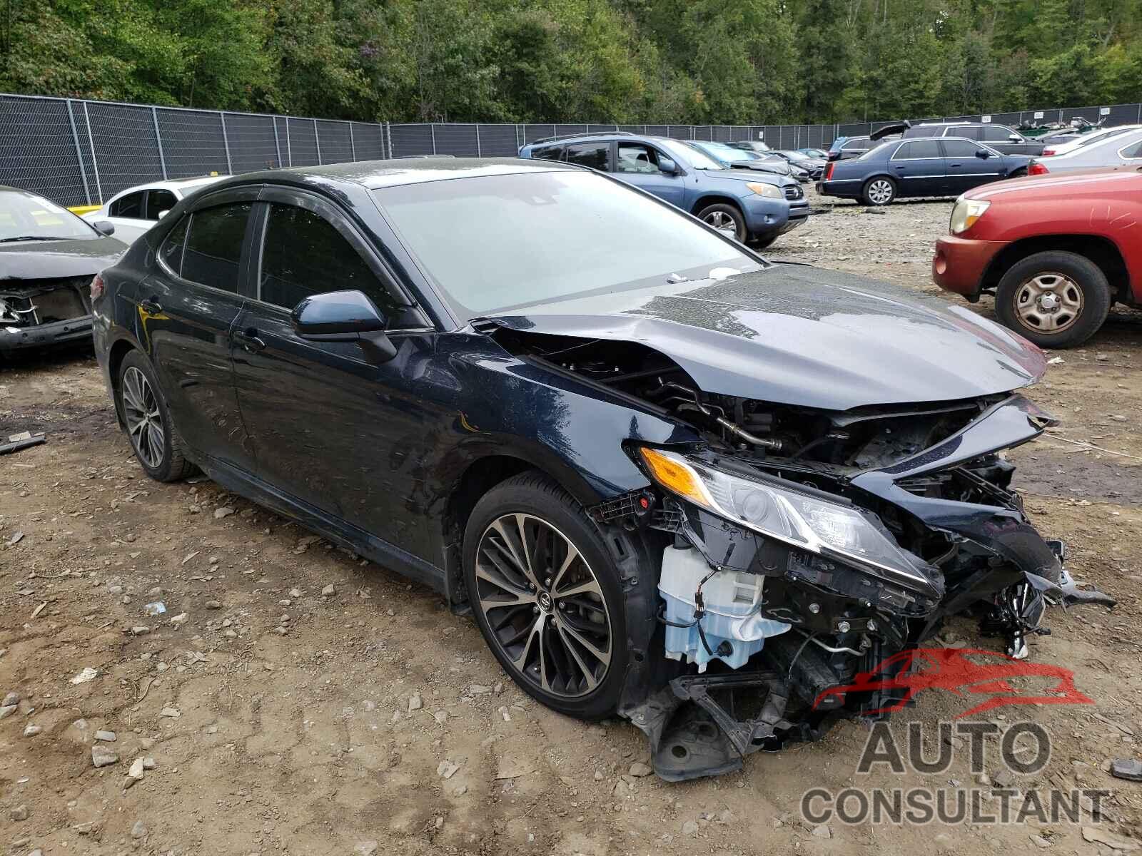 TOYOTA CAMRY 2018 - 4T1B11HKXJU527048