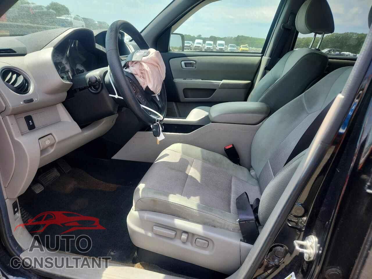 HONDA PILOT 2013 - 5FNYF4H49DB037409