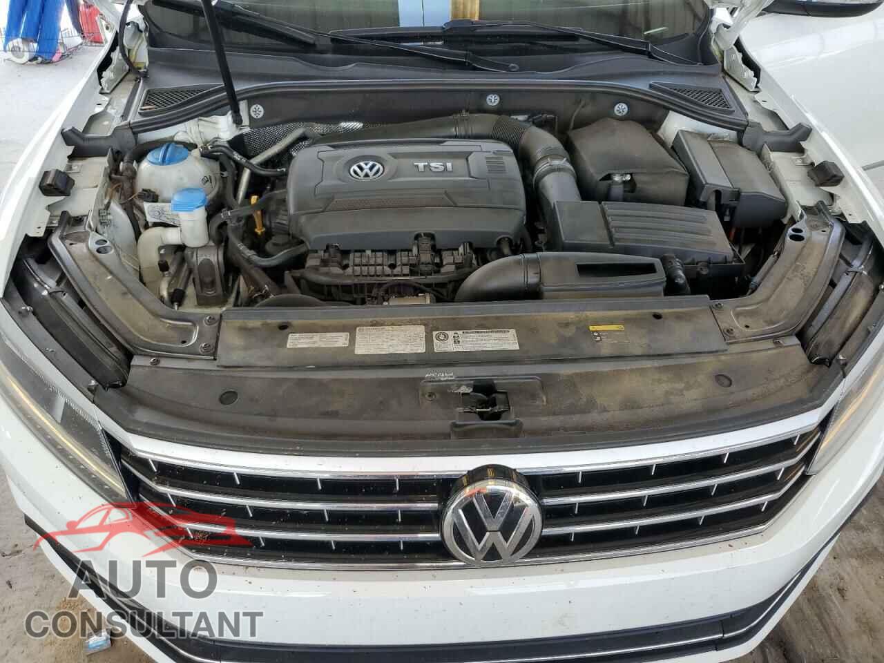 VOLKSWAGEN PASSAT 2017 - 1VWCT7A38HC043420