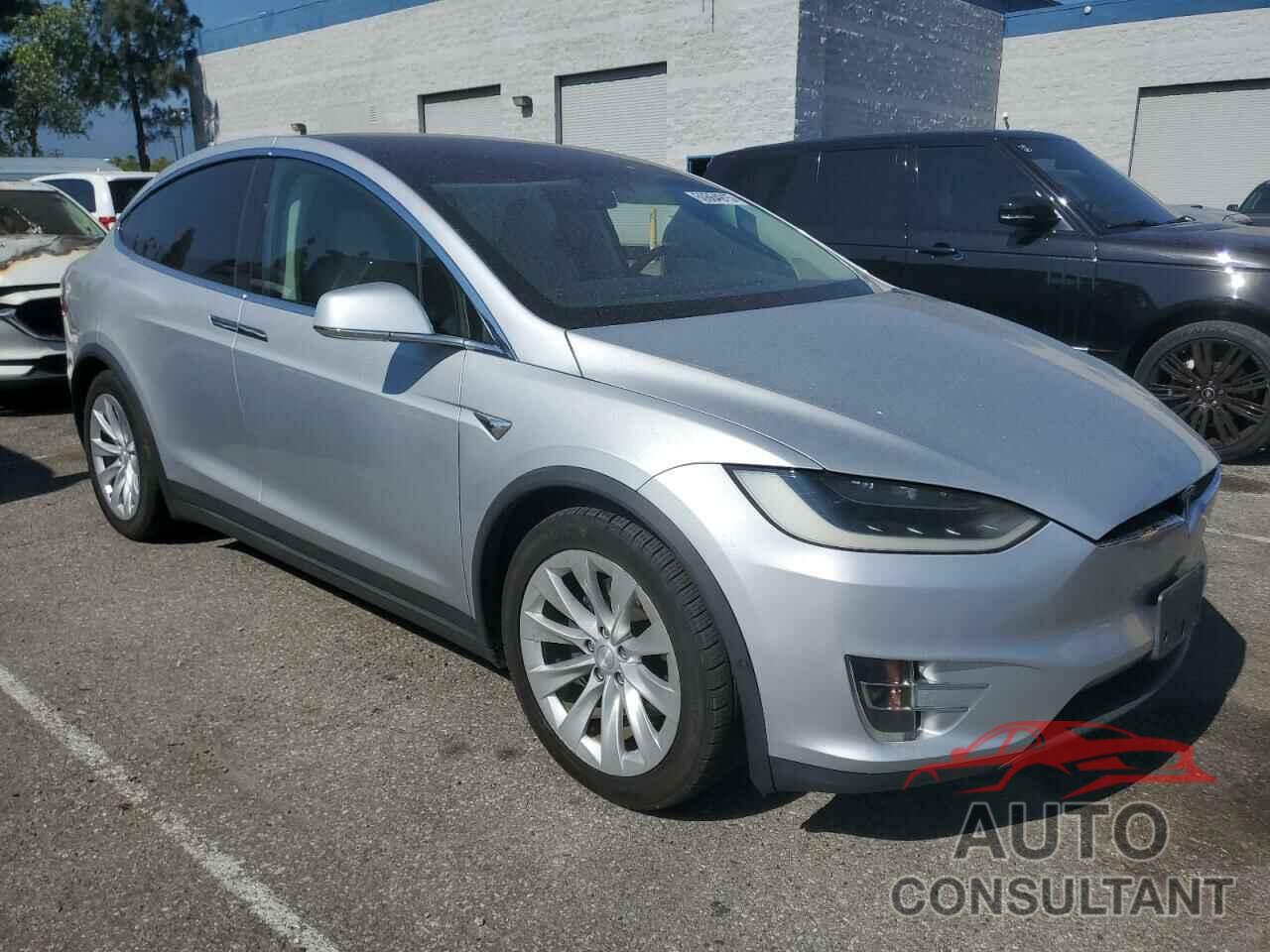 TESLA MODEL X 2018 - 5YJXCAE20JF089058