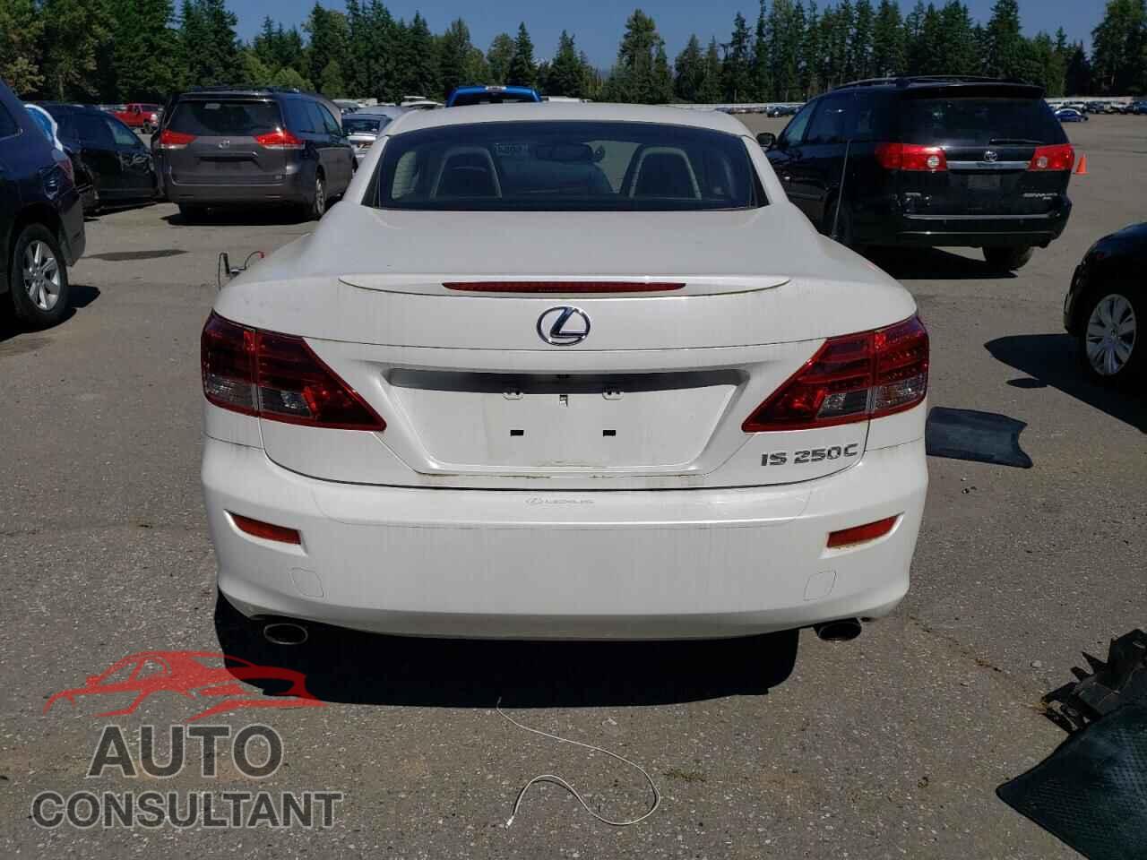 LEXUS IS 2014 - JTHFF2C25E2531190