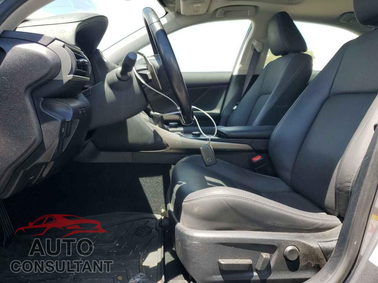 LEXUS IS 2019 - JTHBA1D23K5089123