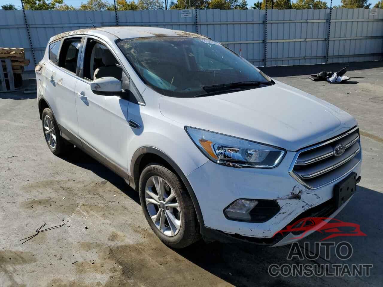 FORD ESCAPE 2017 - 1FMCU0GD1HUE48435