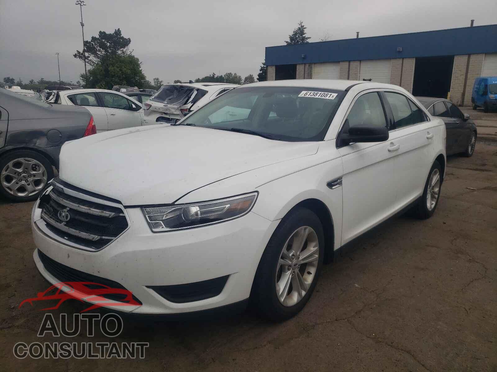 FORD TAURUS 2018 - 1FAHP2D88JG100016