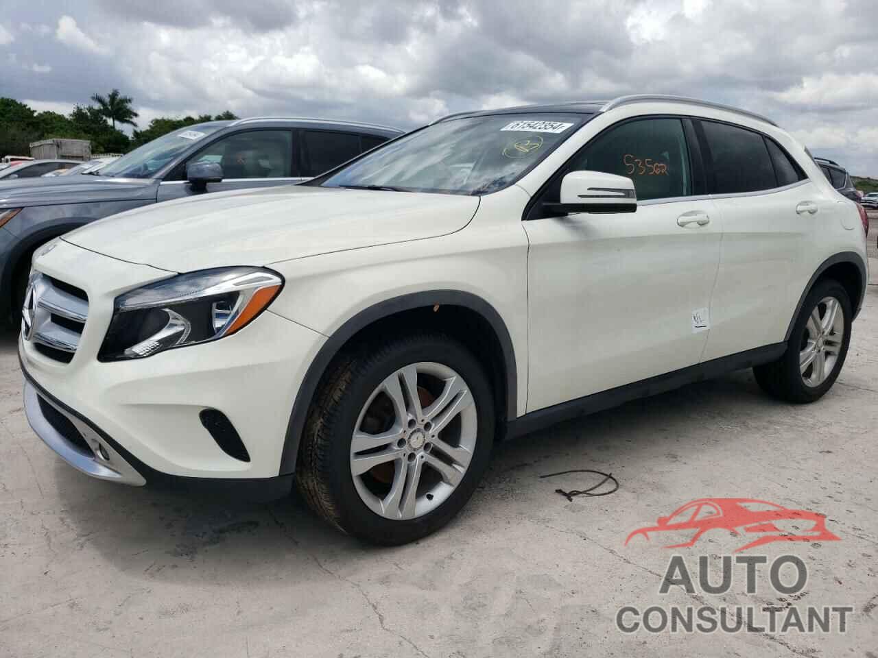 MERCEDES-BENZ GLA-CLASS 2017 - WDCTG4EB1HJ314878