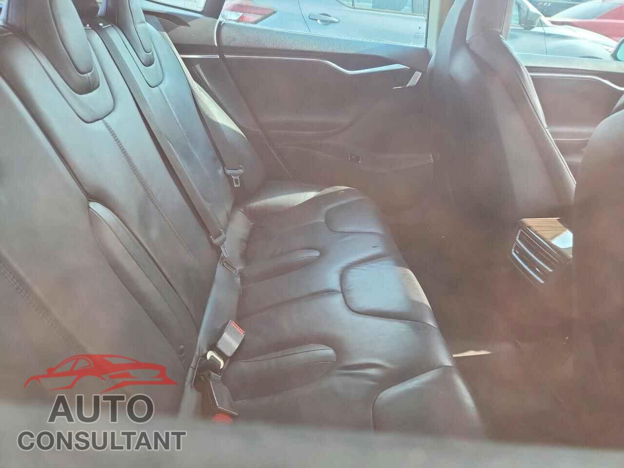 TESLA MODEL S 2014 - 5YJSA1H16EFP51900